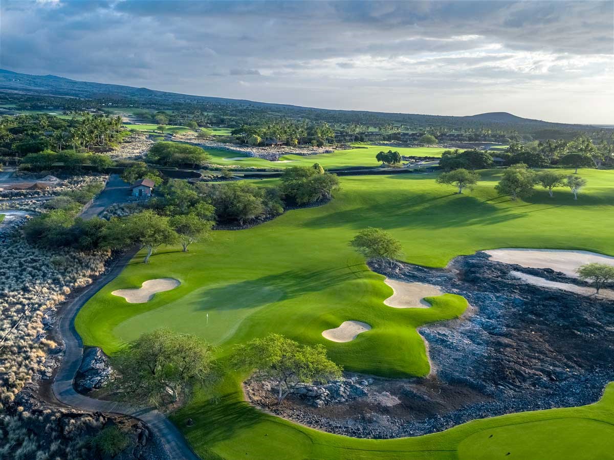 VistaJet and Four Seasons Hualalai