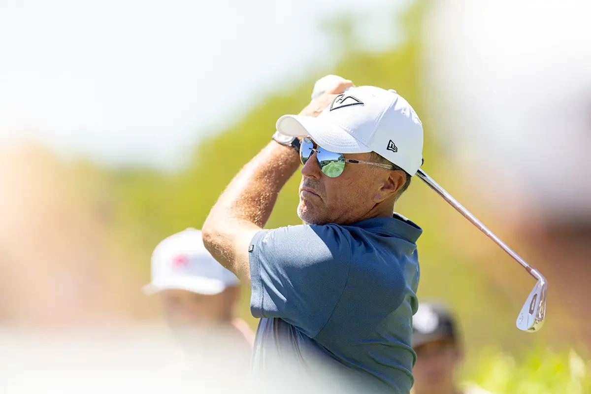 Swinging at the golf tourment