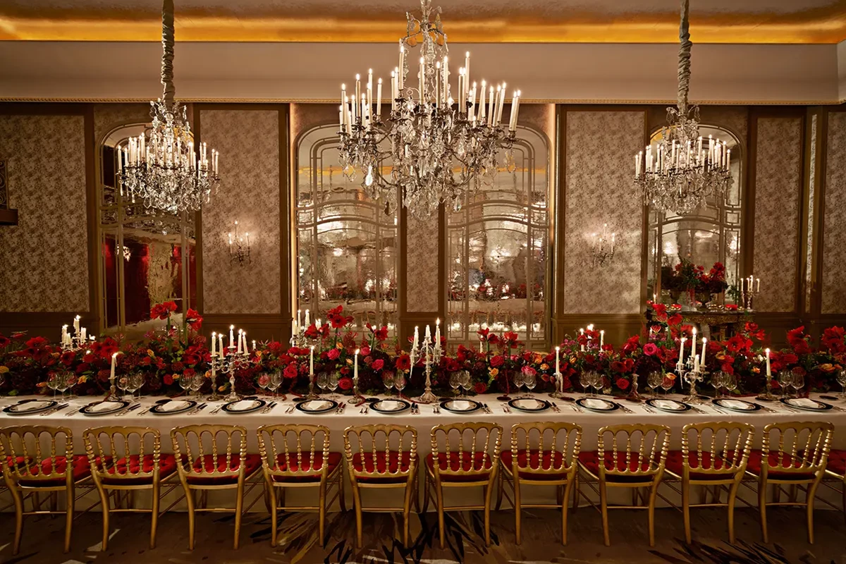 The hotel plaza athenee salon at the hotel Plaza Athenee