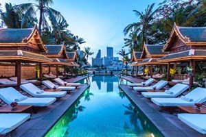 The peninsula bangkok pool