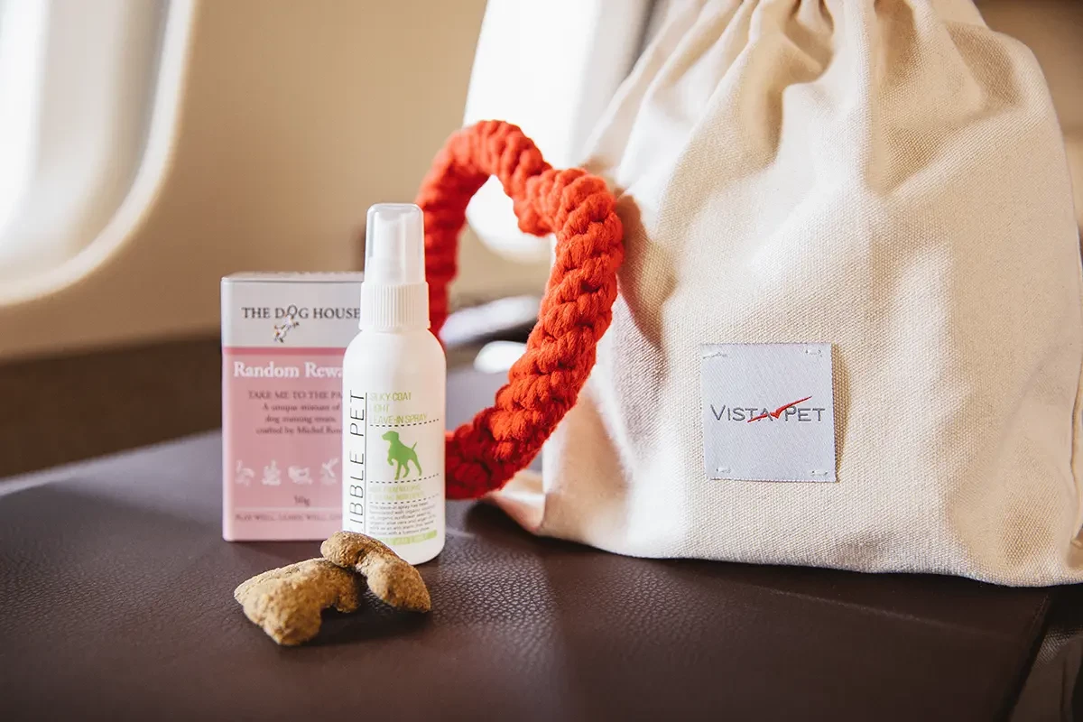 The VistaPet Pochette amenity kit